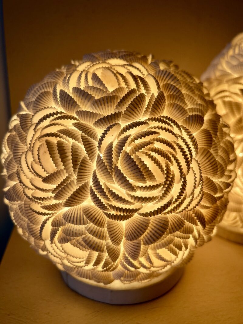 Kagyló gömb lámpa fehér 15 cm - Image 3